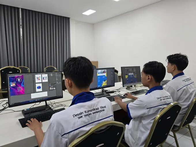 Praktik desain komunikasi visual
