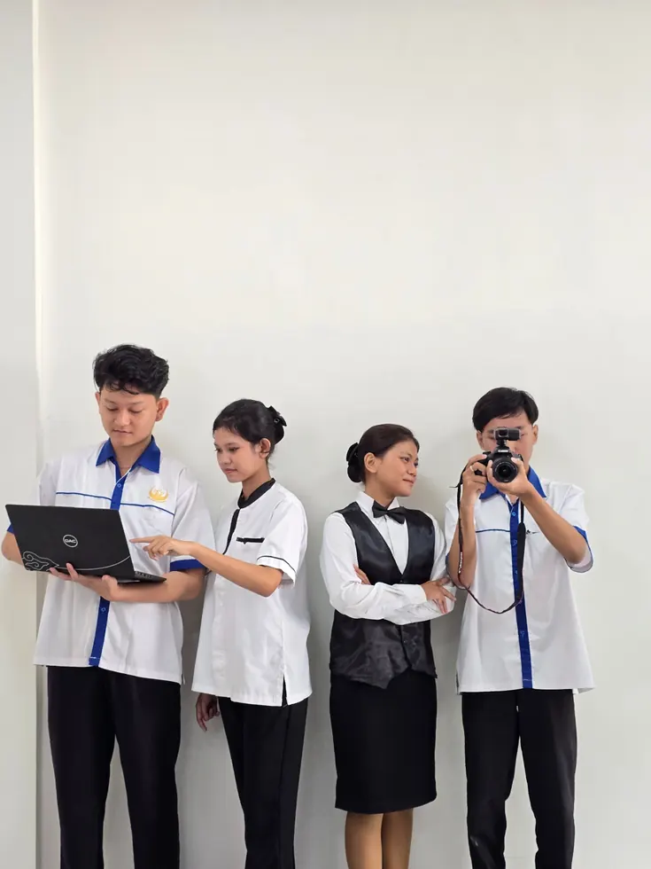 Siswa SMK Taruna Warmadewa